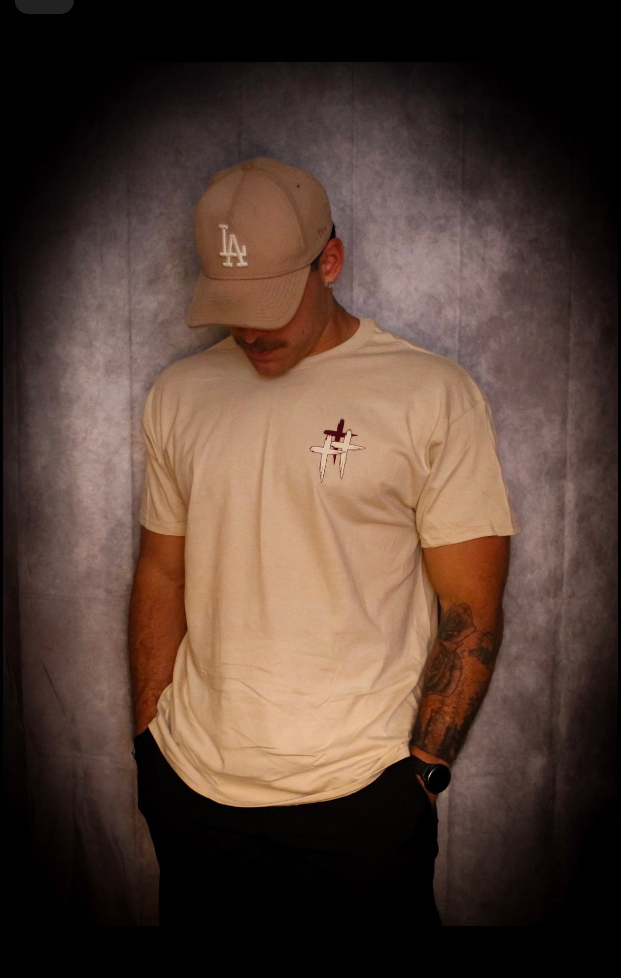 Sand/Maroon Wreath T-shirt
